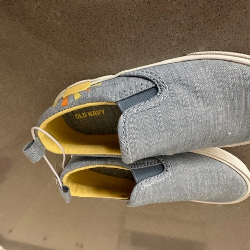 Old Navy Little Girl Sz 9 Slip on Sneakers with Sun